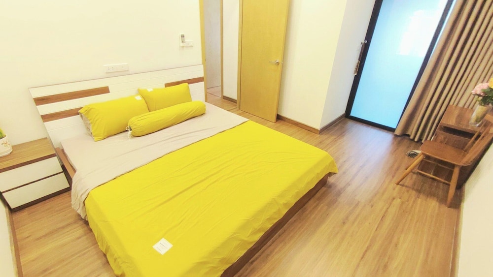 Apartment, 2 Bedrooms, Balcony, Partial Ocean View photo 3