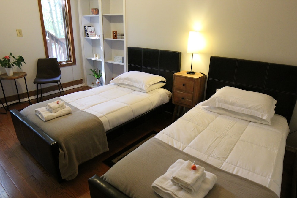 Deluxe Room, Multiple Beds, Non Smoking photo 1