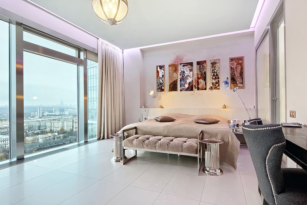 Sky Diamond Apartment, 194m2, 25th floor of "City of Capitals, Moscow Tower"
