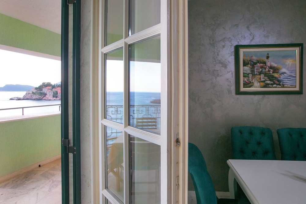 Panoramic Apartment, 3 Bedrooms, Sea View photo 2
