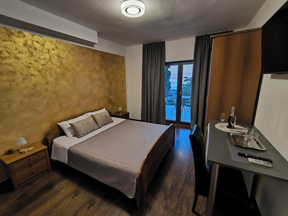 Double Room, Sea View