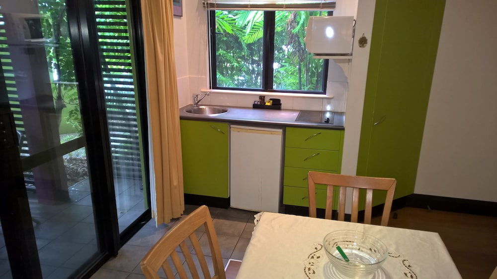 Studio Apartment photo 2