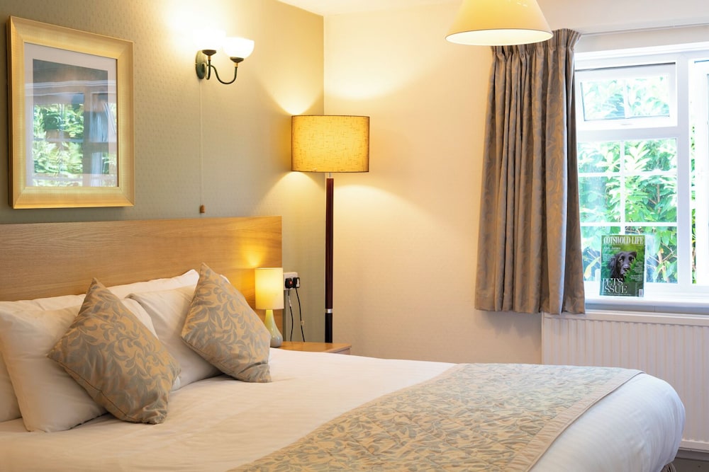 Double Room (Large)