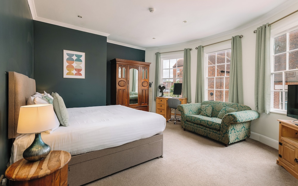 Superior Double or Twin Room, Ensuite photo 1
