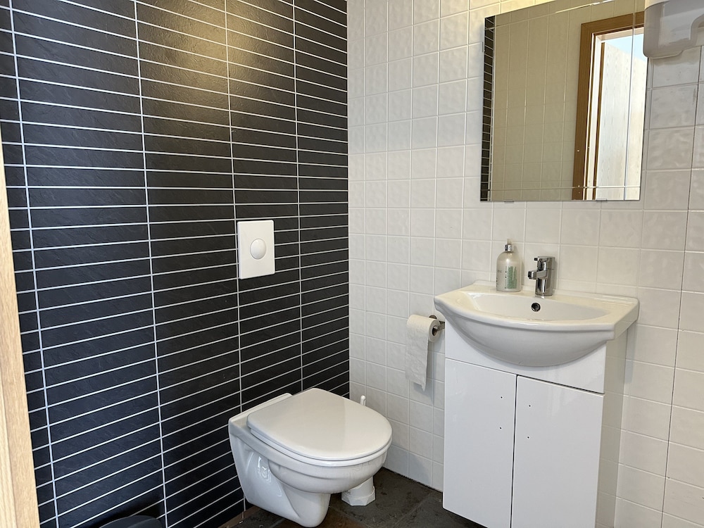 Standard Twin Room, Shared Bathroom photo 2