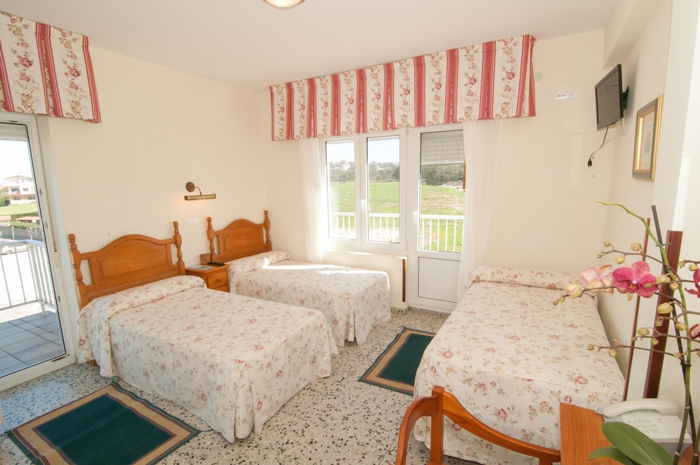 Habitación Triple Estándar con Vista al Mar