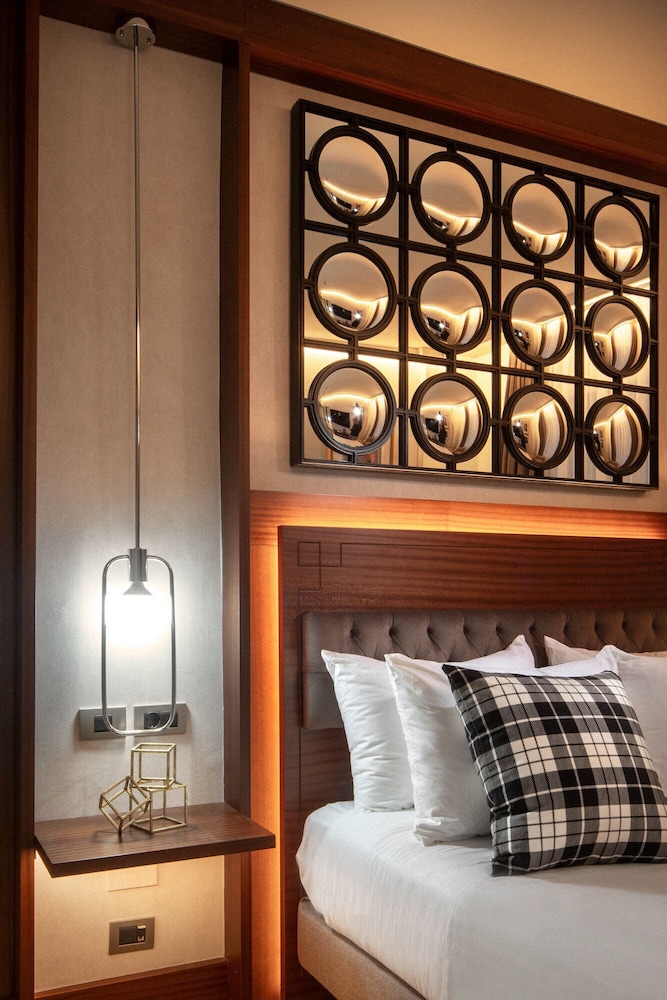 Superior Room, 1 King Bed, City View (Stylish)