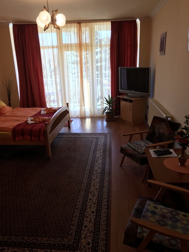 Family Apartment, Non Smoking, Balcony photo 2