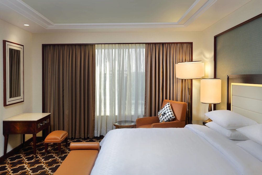 Executive Suite, 1 Bedroom - Photo 4