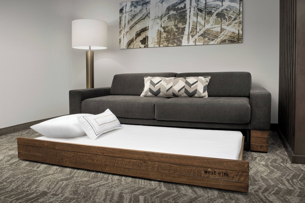 Suite, 1 King Bed (Mobility Accessible, Tub) - Photo 6