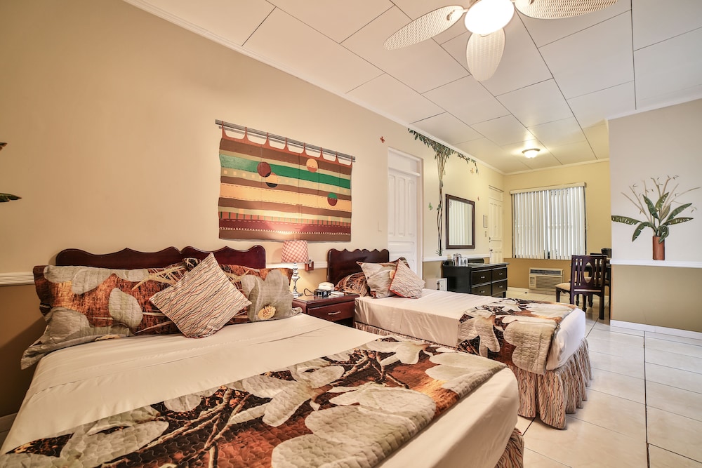 Superior Room, 2 Queen Beds - Photo 1