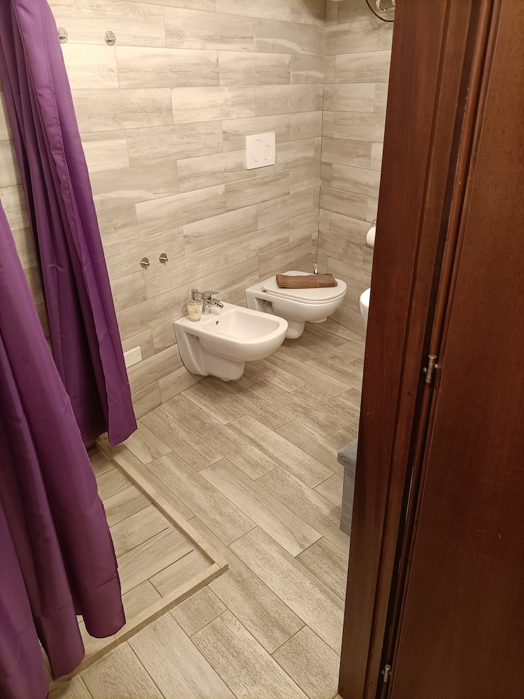 Romantic Double Or Twin Room photo 3