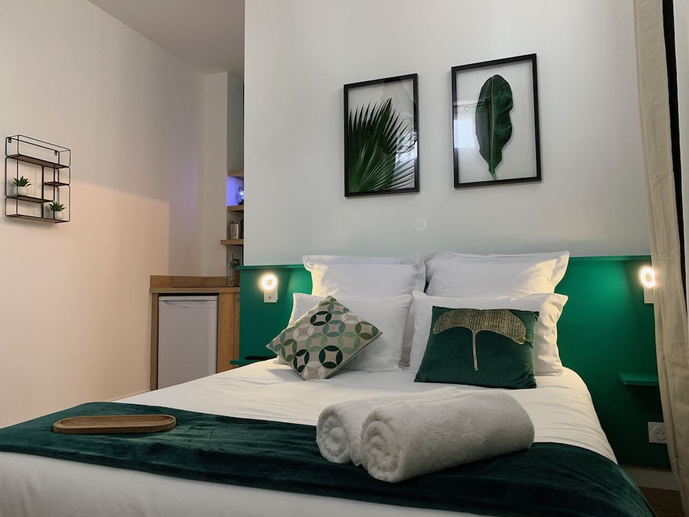 Superior Double Room (RDC )