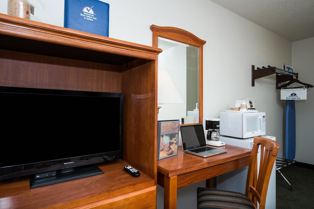 Suite, Multiple Bedrooms, Non Smoking - Photo 2