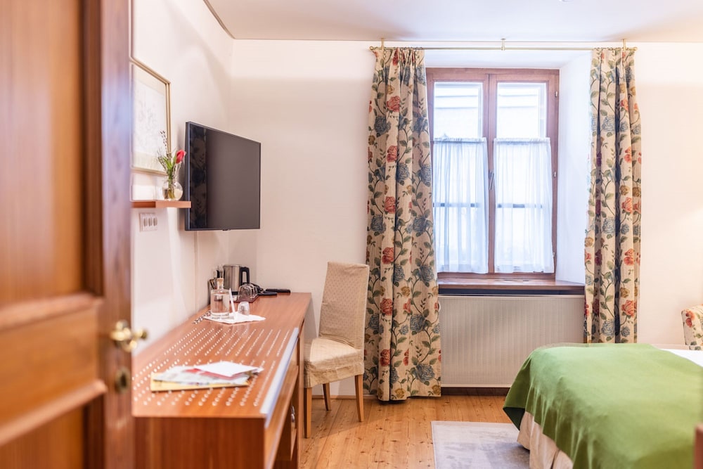 Classic Double Room - Photo 10