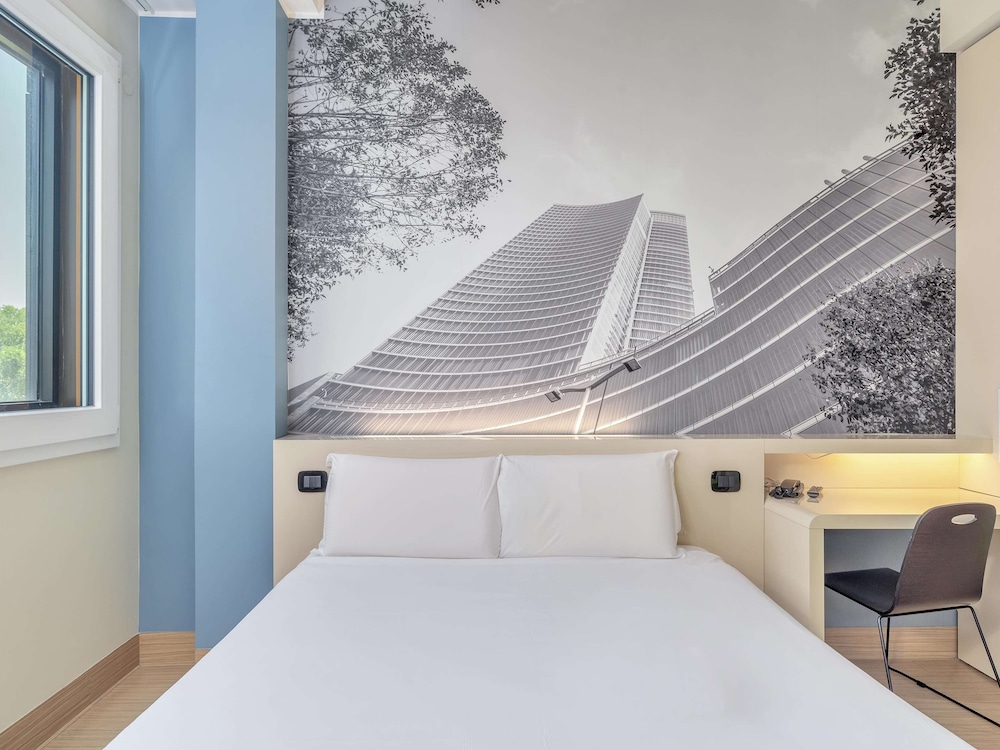 Standard Double Room, Non Smoking, City View