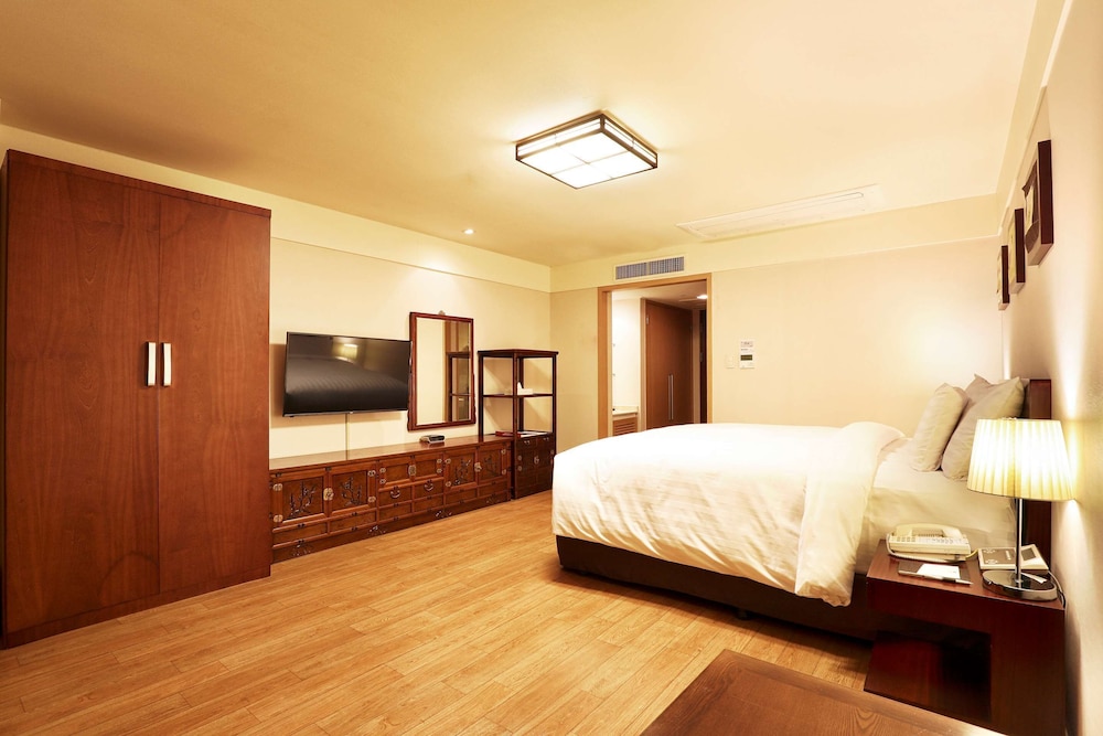 Ondol Double (Korean Traditional Room) photo 1