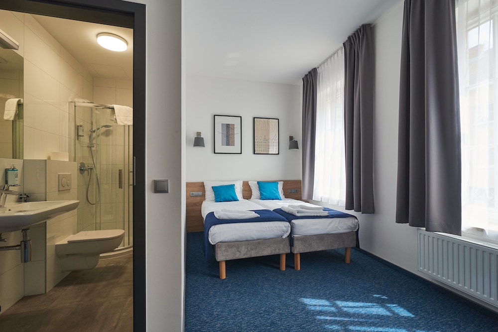 Economy Double Room photo 3