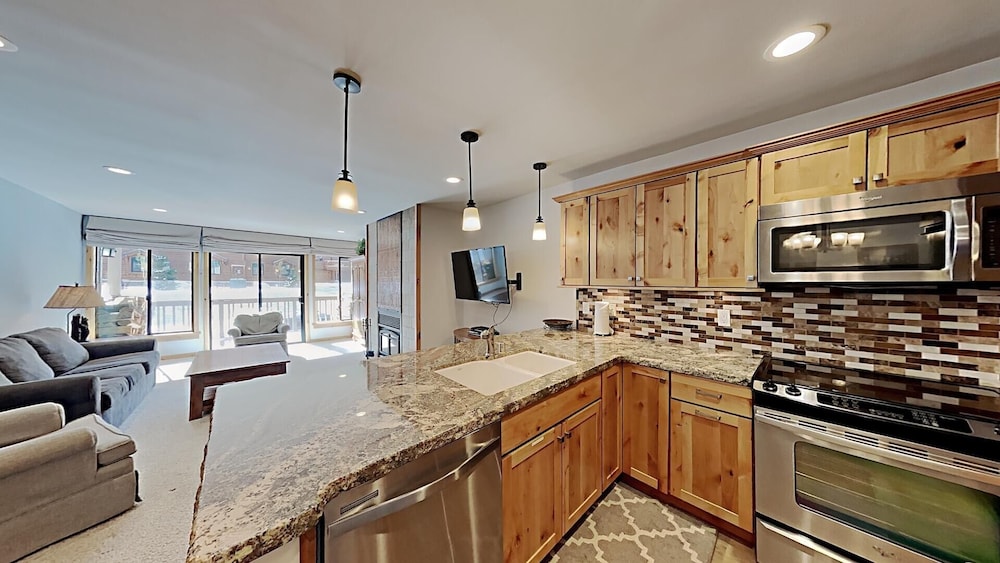 Condo, 1 Bedroom