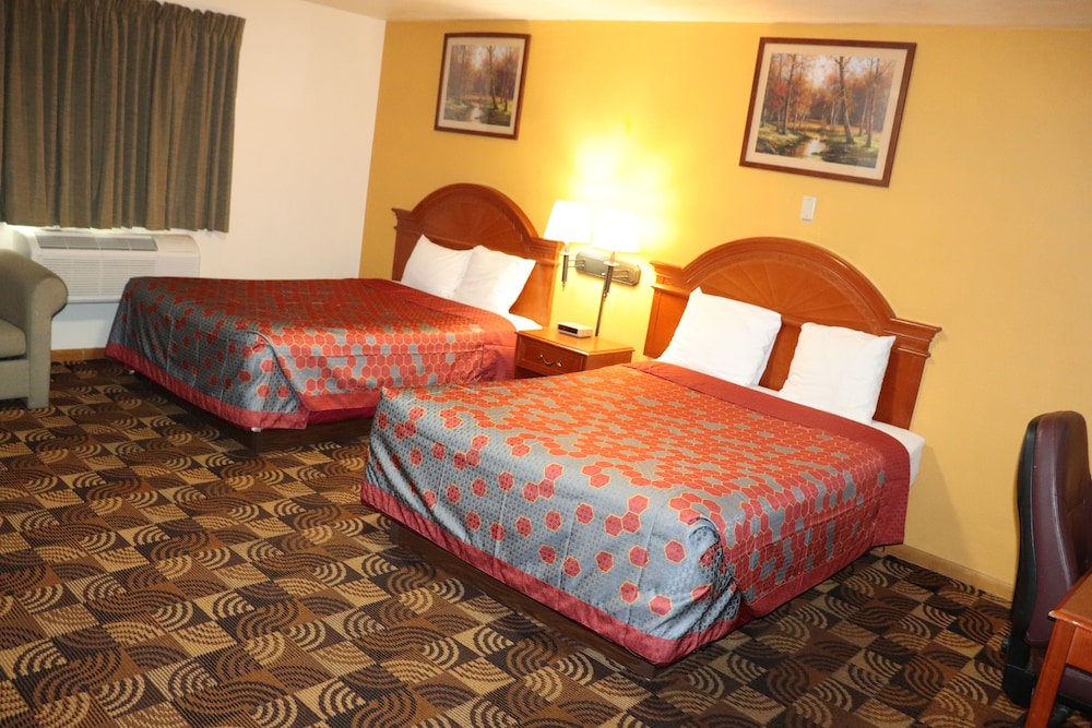Room, 2 Queen Beds photo 3