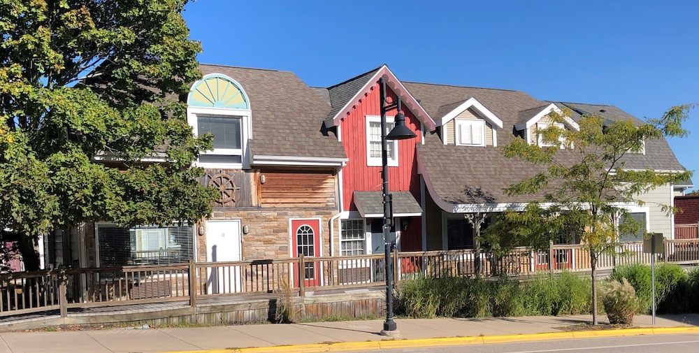 Downtown Value - 3