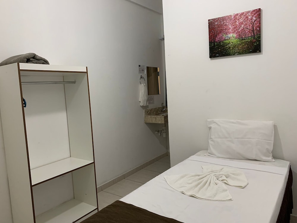 Economy Triple Room