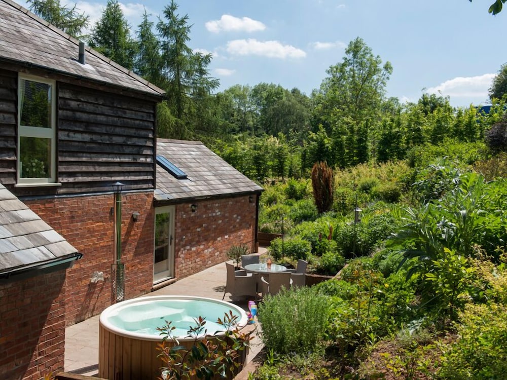 Cottage photo 1
