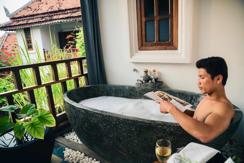 Deluxe Terrace Twin with Bathtub (Resort) - Photo 9