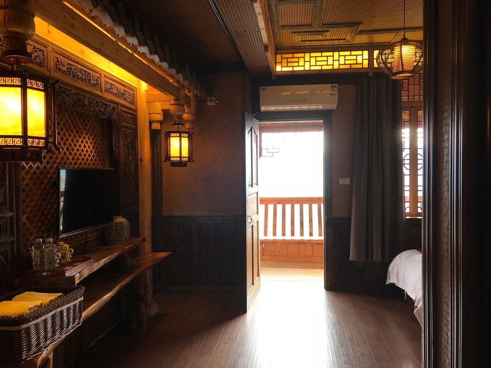 Deluxe Twin Room, Balcony photo 3