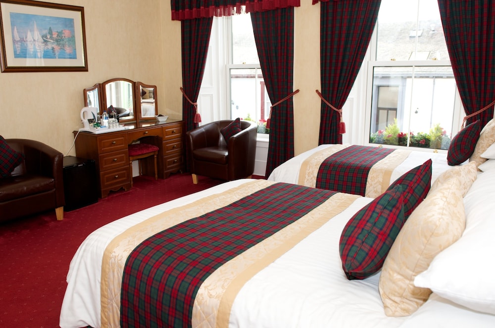 Double or Twin Room, Ensuite, Sea View photo 3