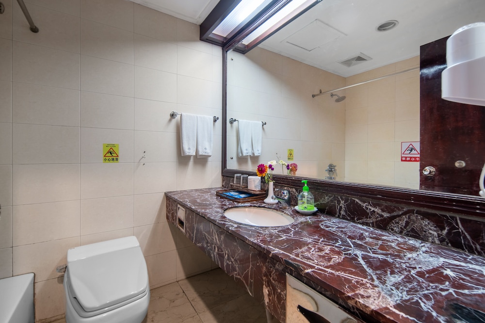 Superior Suite - Photo 2