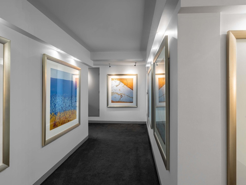 Penthouse (Lake Eyre Penthouse) thumbnail 6