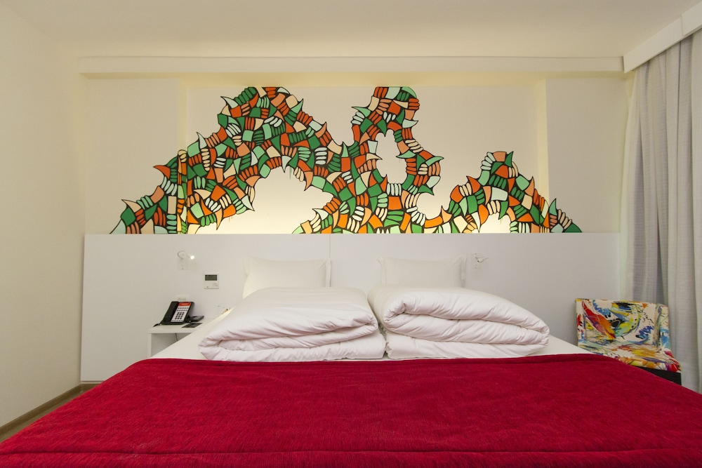 Standard Double Room, 1 Queen Bed photo 3
