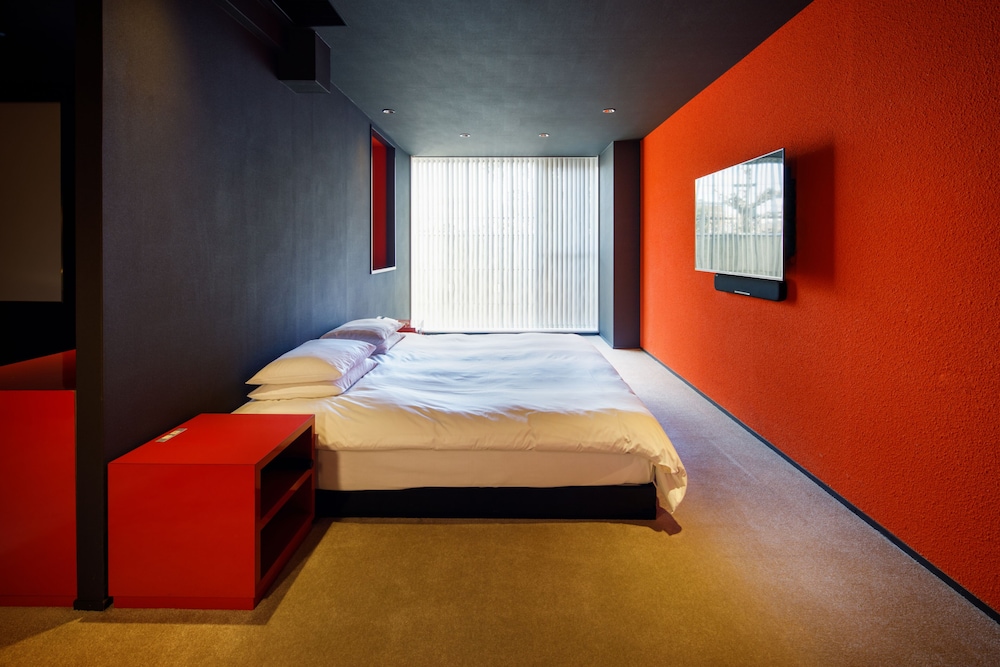 Designer's Executive Suite - Non-Smoking photo 3