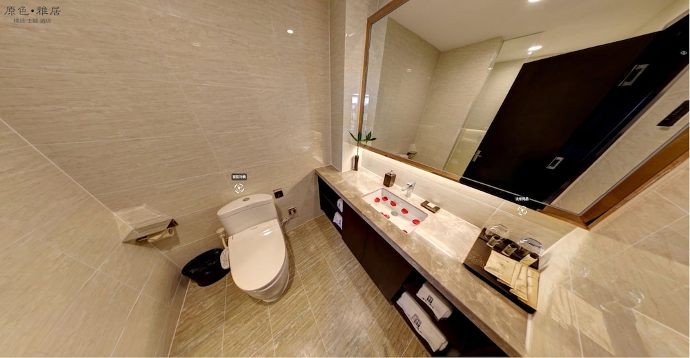 Deluxe Twin Room photo 2