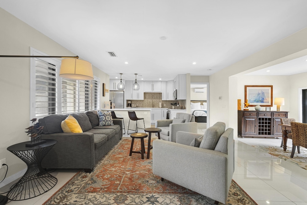 Relax in Luxury - 3 Bed 2 Bath Oasis With Pool, Foto 36