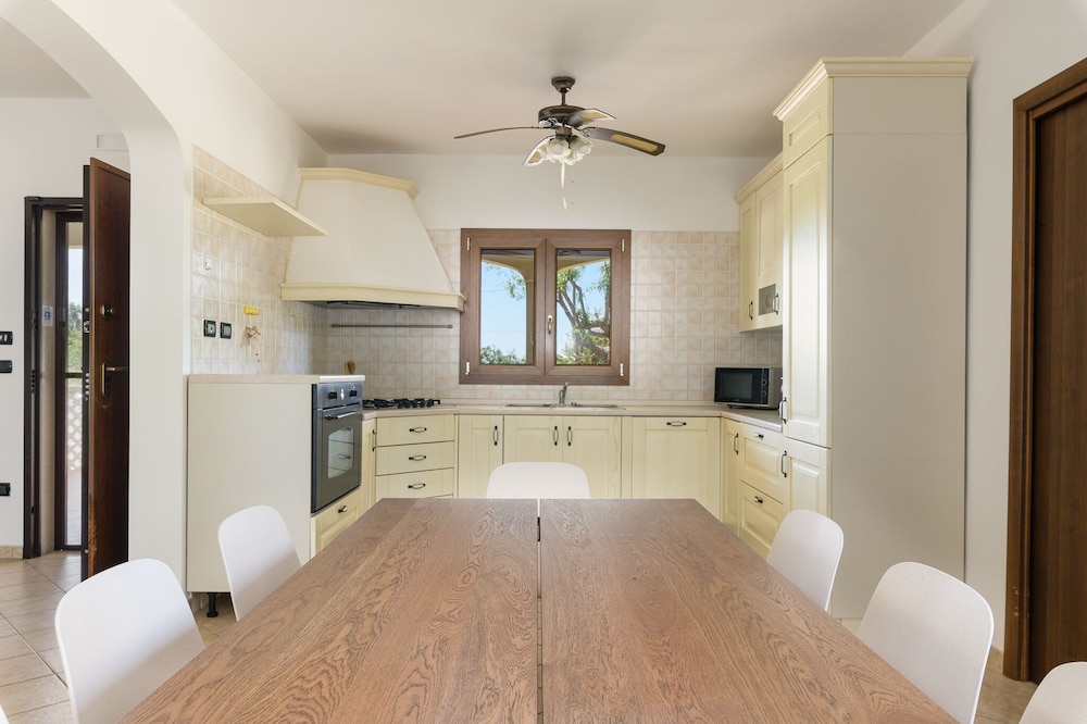 Villa photo 3
