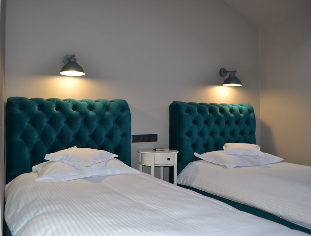 Economy Twin Room, 2 Twin Beds photo 2