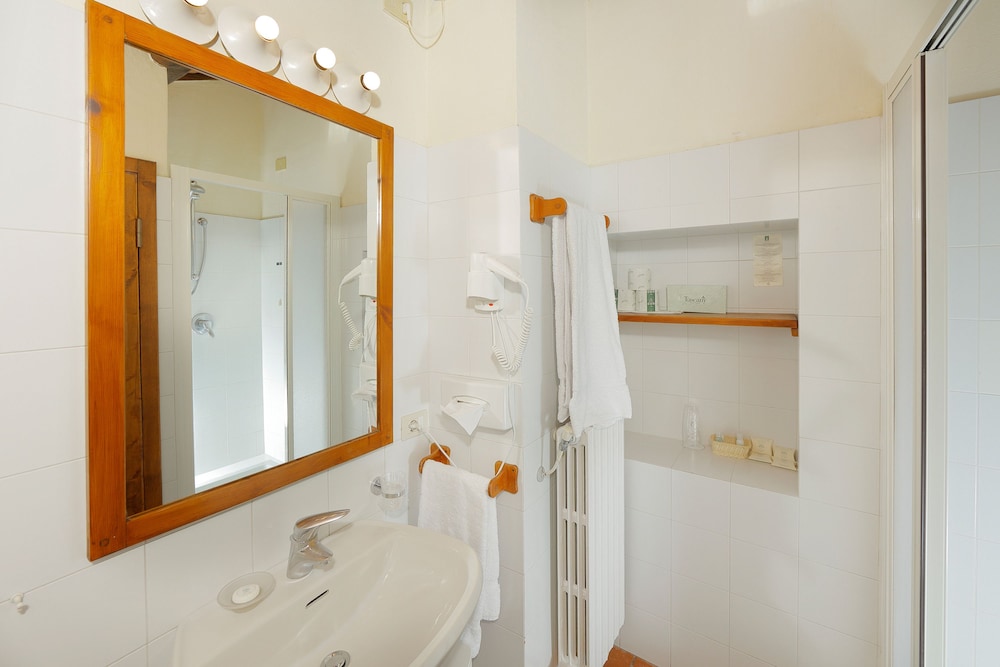 Manor House Deluxe Double - Photo 13