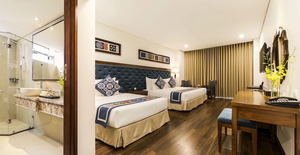 Triple Room, Balcony, Oceanfront photo 3