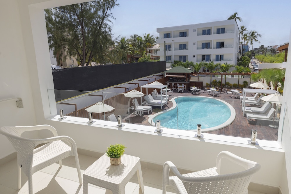 Standard Double Room, Pool View