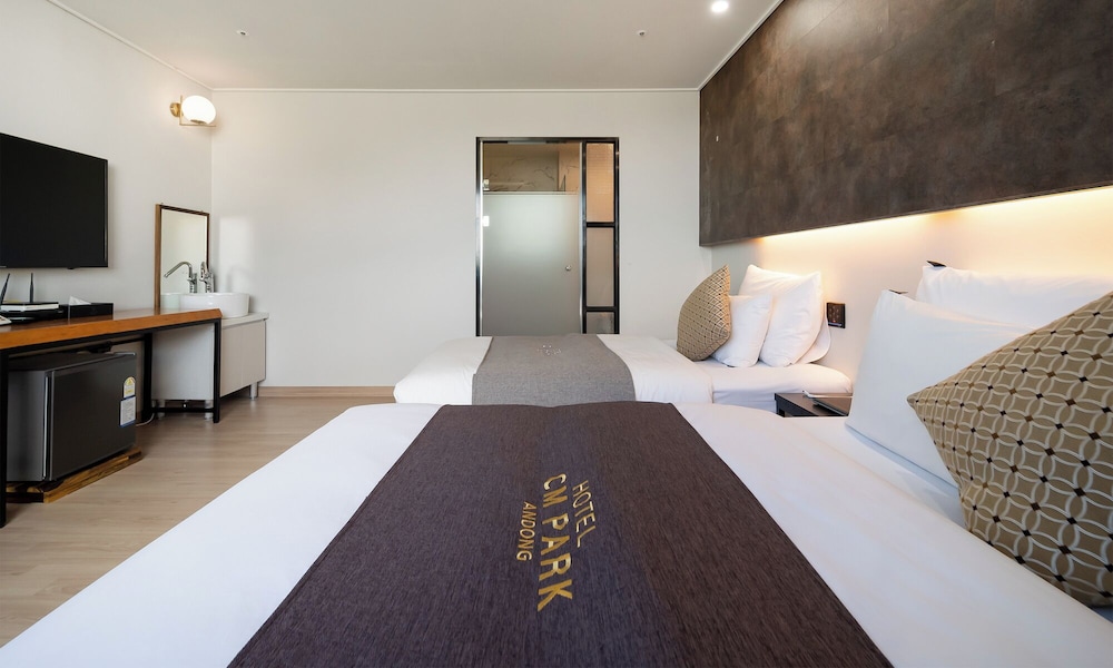 Suite - Photo 5