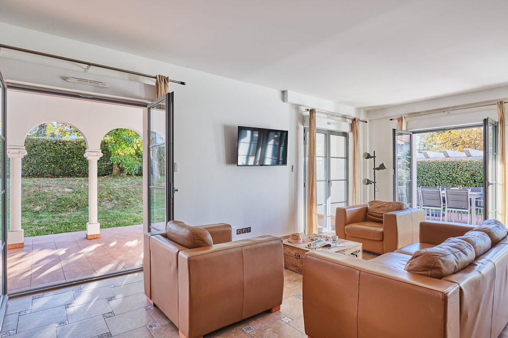 Villa, 4 Bedrooms photo 3