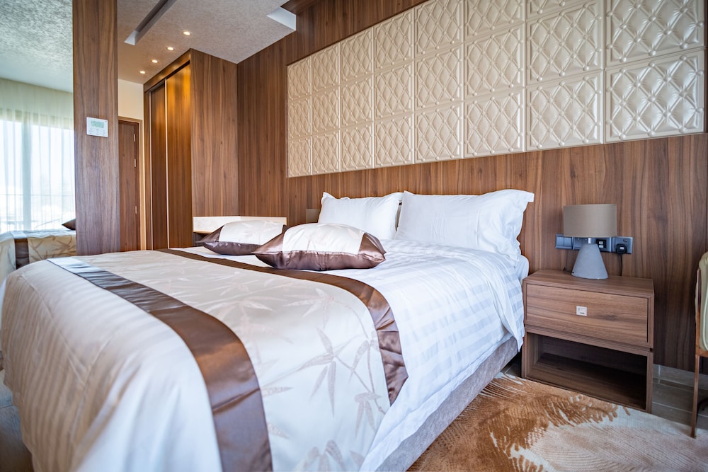 Standard Double Room, 1 Queen Bed, City View