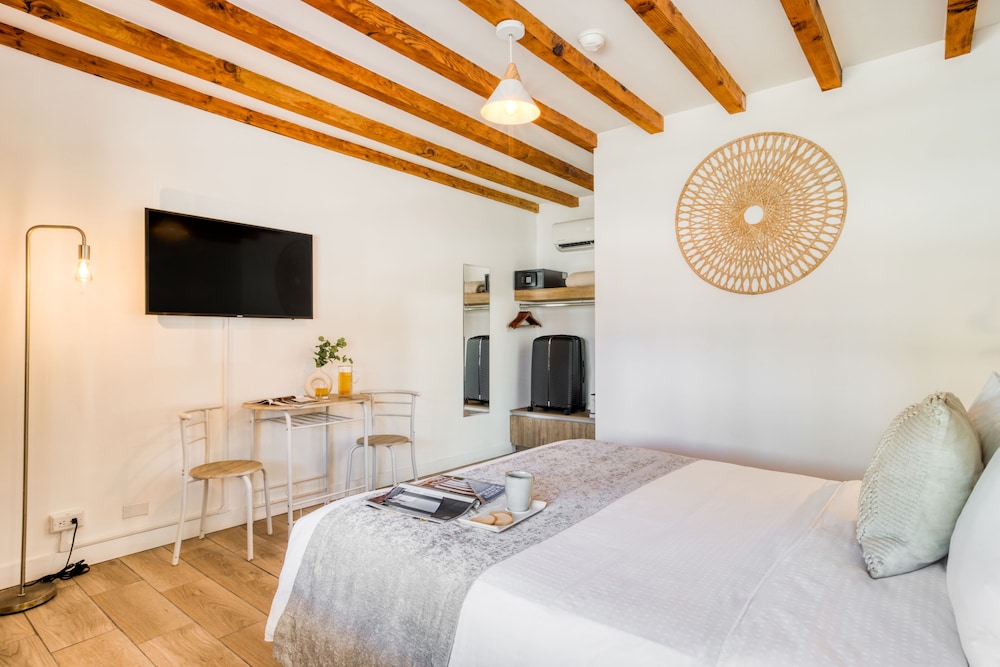 Standard Double Room - Photo 3