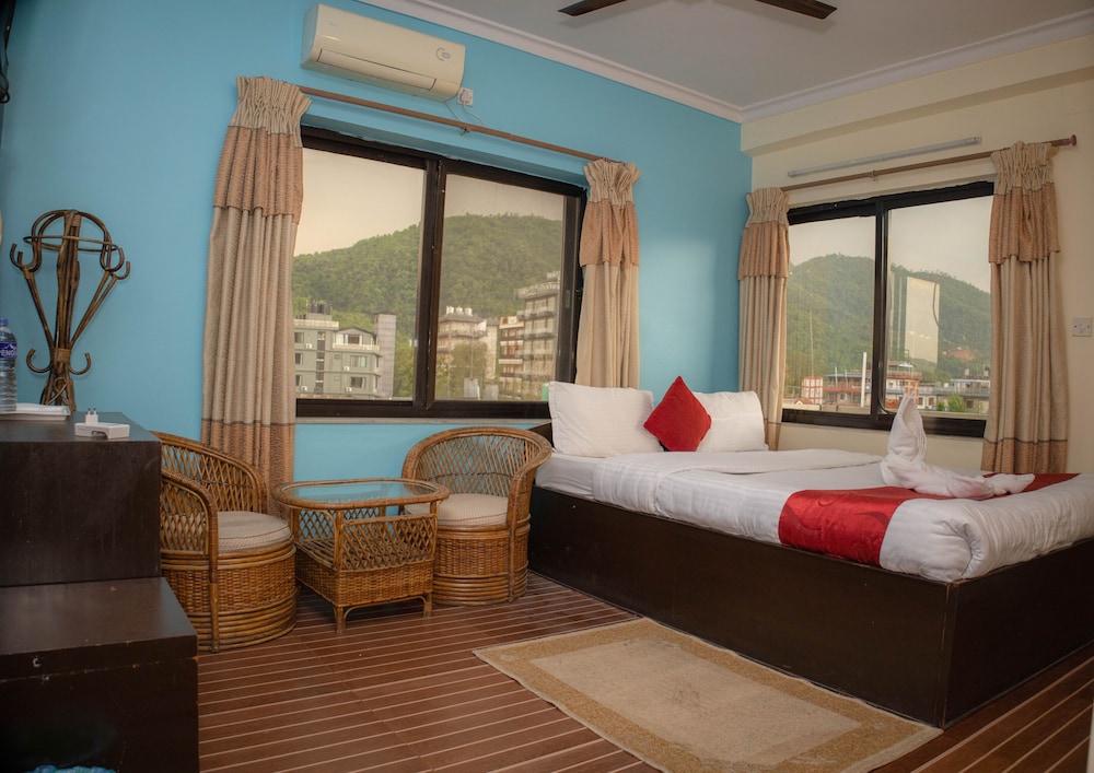 Deluxe Double or Twin Room - Photo 5