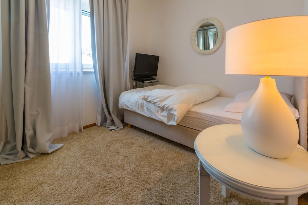 Apartment, 2 Bedrooms, Sea View