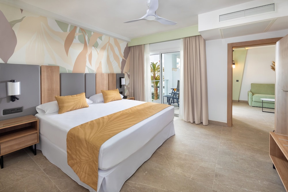 Junior Suite, Balcony, Garden View - Photo 1