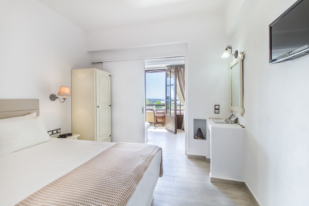 Family Suite, 2 Bedrooms, Sea View photo 3