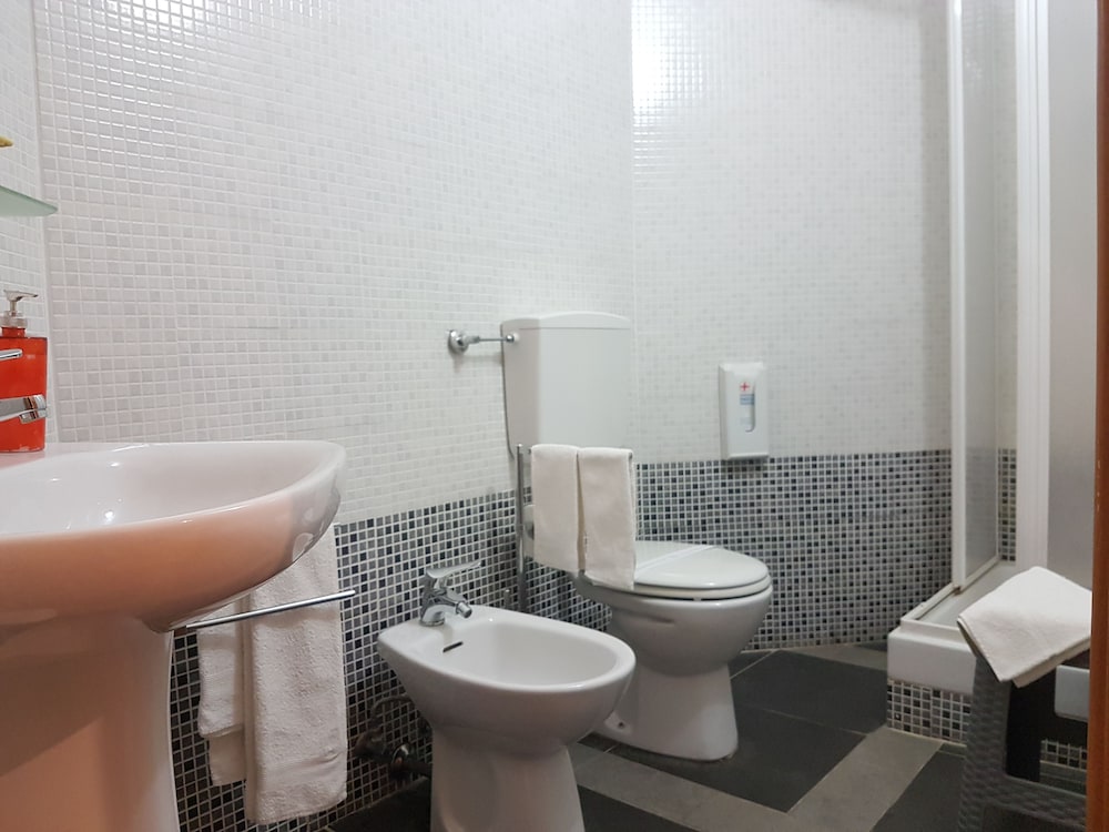 Classic Double Or Twin Room, Garden View photo 2